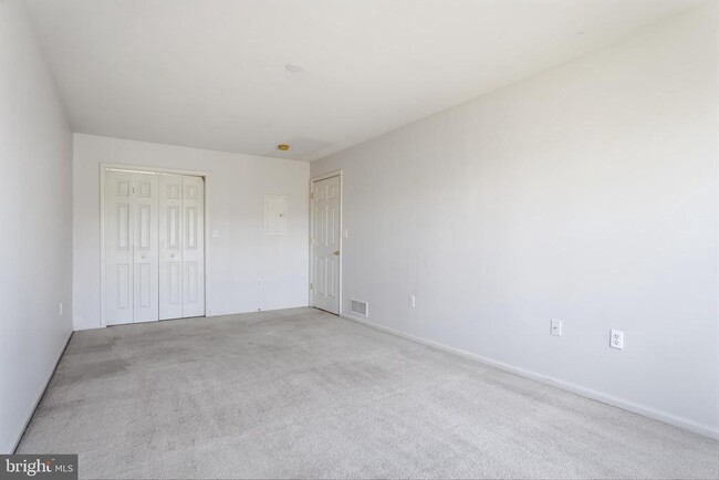 Building Photo - 13675 Philmont Ave