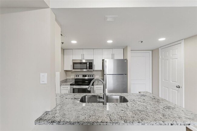 Building Photo - 3525 Sage Rd