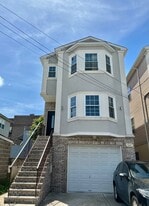 Building Photo - 107 Cross St