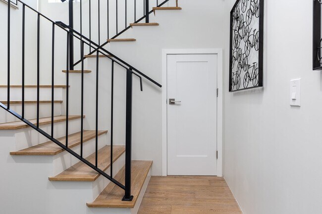 Building Photo - Brand New LUXURY 2026 Construction Homes in Silverlake!