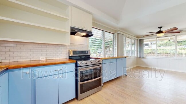 Building Photo - 99-639 Halawa Dr