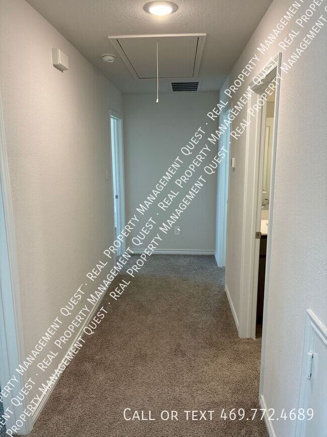 Building Photo - 8164 Trudy Ln