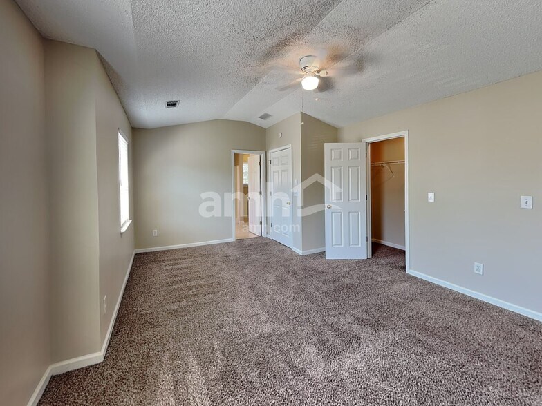 Building Photo - 4020 Angels Dr