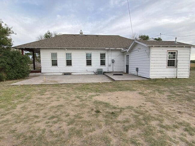 Building Photo - Amazing, Recently Renovated2 Bed 1 Bath Ho...