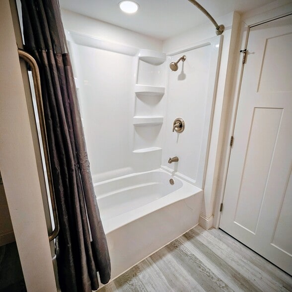 Bathroom - 7314 Big Bend Rd