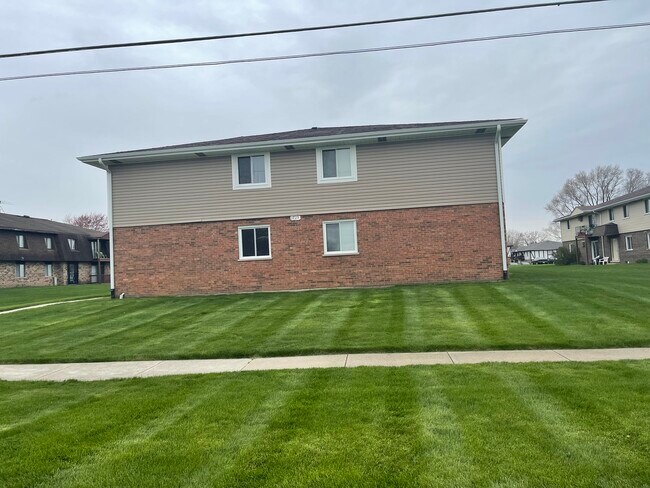 Building Photo - 1713 Nelson Rd