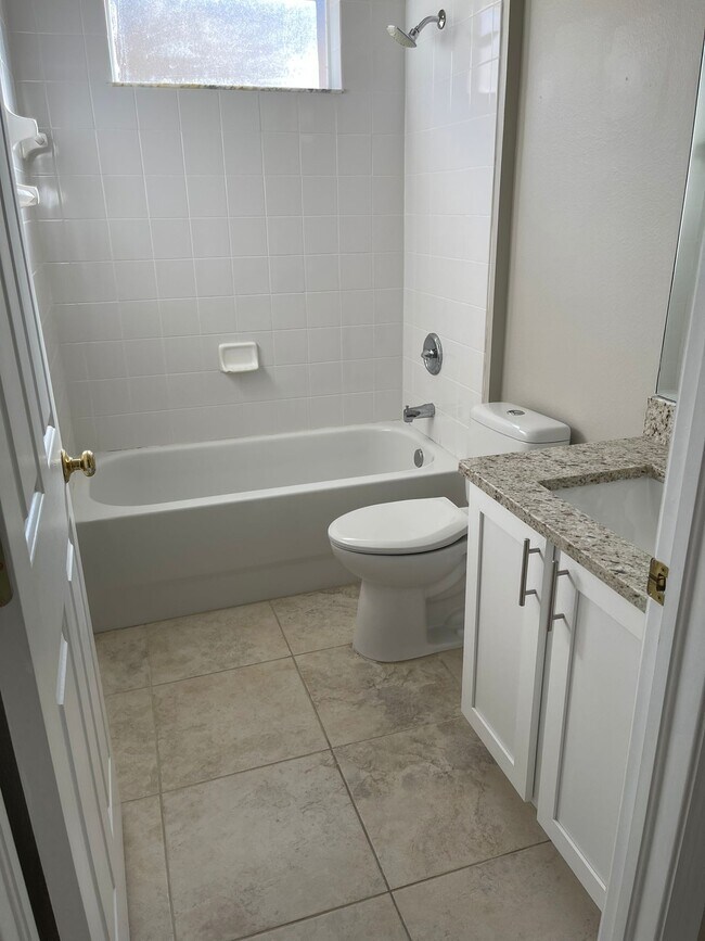 Building Photo - 1219 Halapa Way