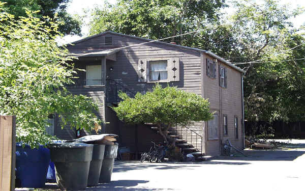 Primary Photo - 4040-4048 63rd St
