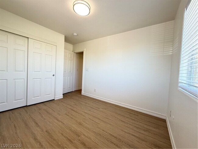 Building Photo - 2696 Begonia Valley Ave