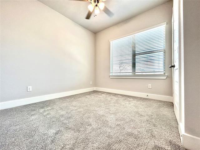 Building Photo - 1830 NE Green Oaks Blvd