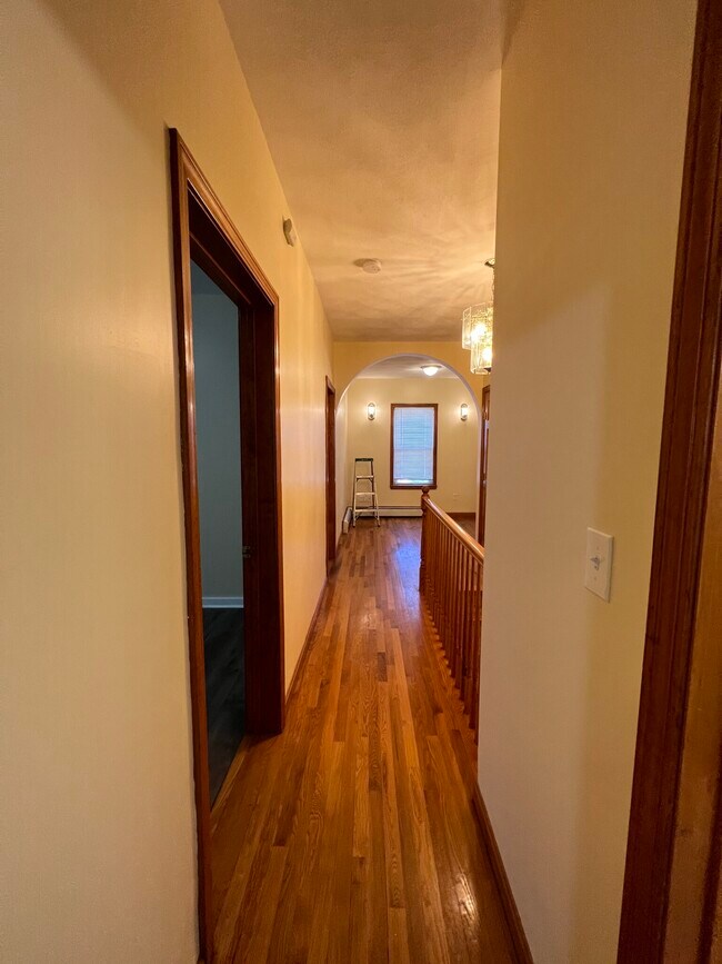 Building Photo - 225 Holland St