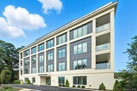 Building Photo - 402 Halstead Ave