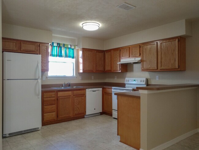 Building Photo - 3 Bed 2 Bath in Walnut Creek, Great NW Gainesville Location