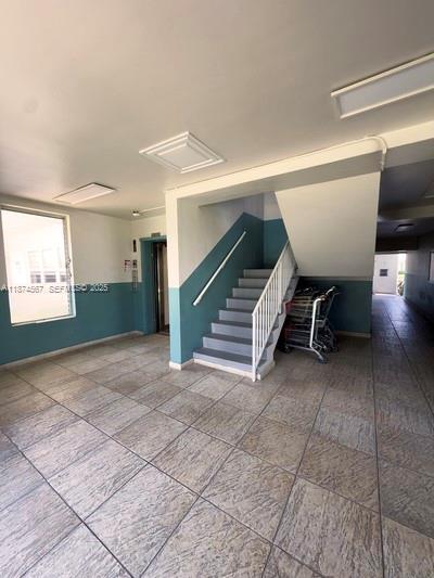 Building Photo - 3923 NE 166th St