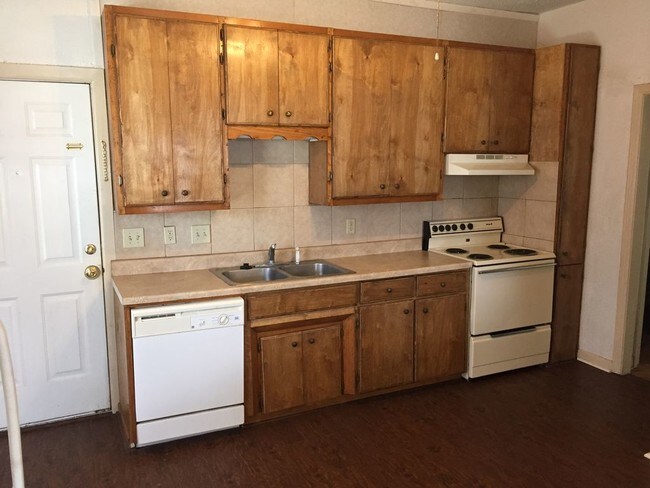 Building Photo - 3304 Garfield St