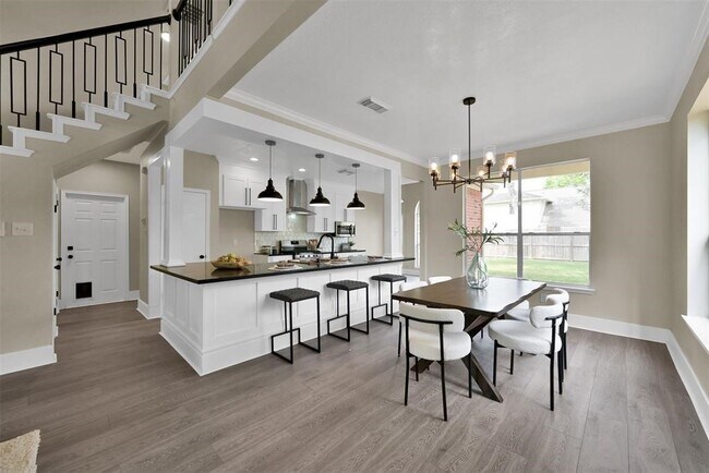 Building Photo - 14410 Cypress Falls Dr