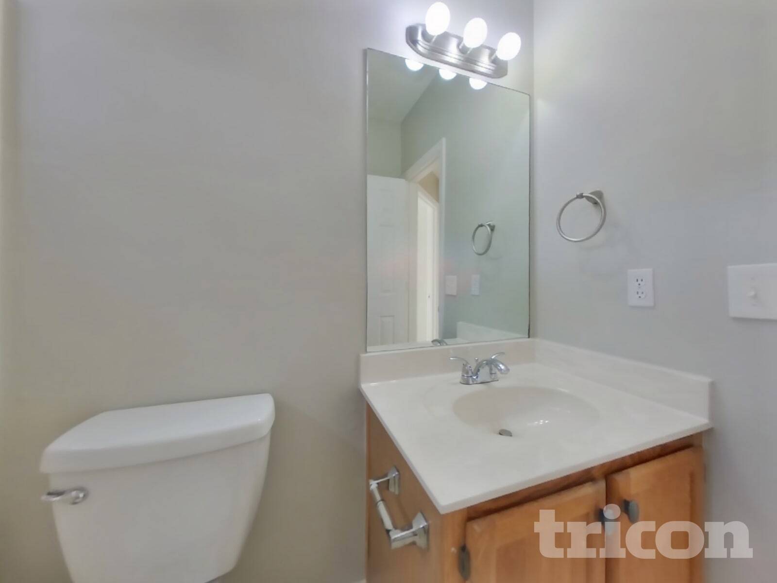 Building Photo - 125 Palm Lake Dr