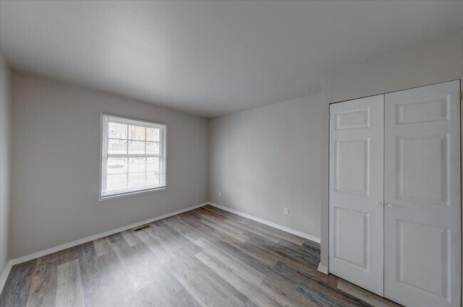 Building Photo - 7614 E 34th St