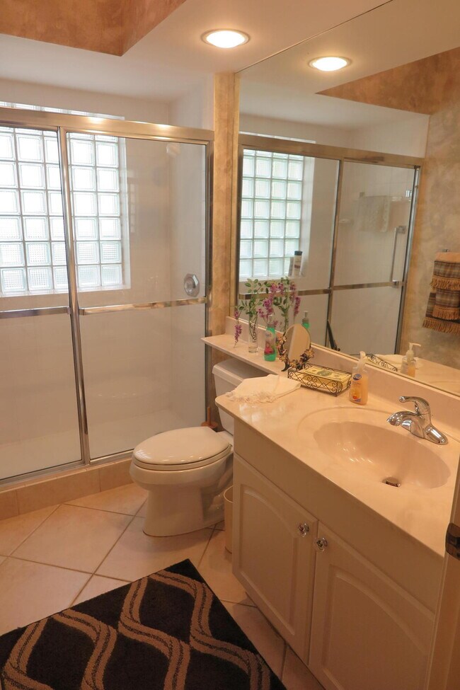 Building Photo - 23440 Mirabella Cir S