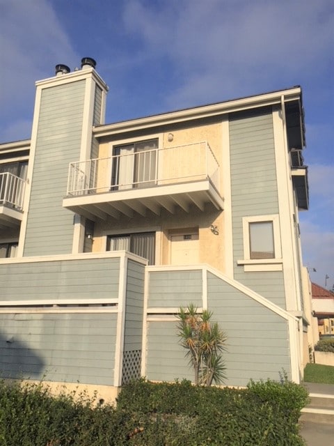 Building Photo - 1806 Huntington Dr