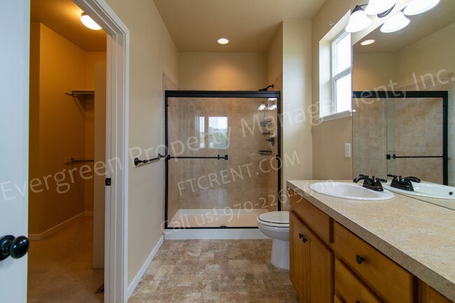 Building Photo - 4 bedroom, 3 bathroom in Wellington
