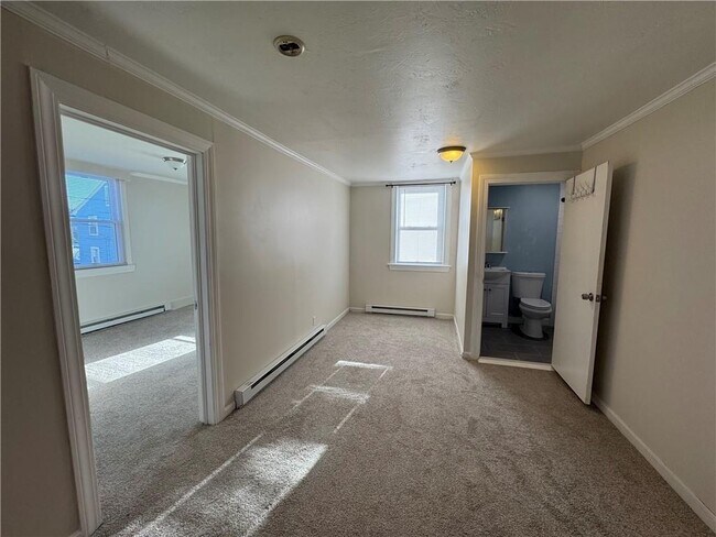 Building Photo - 33 St Elizabeth St