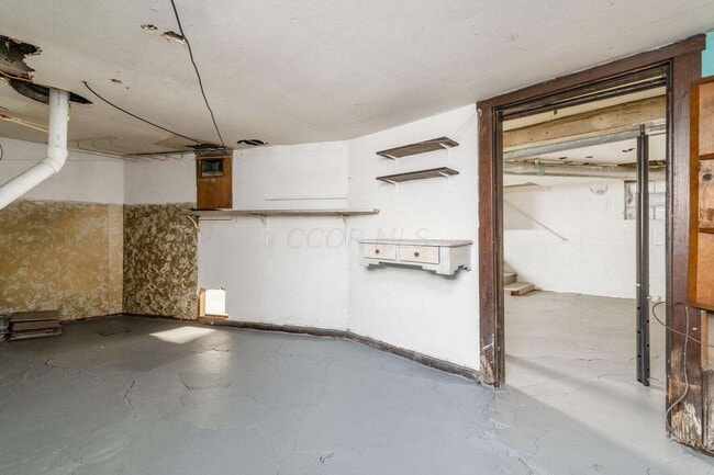 Building Photo - 2339 Summit St