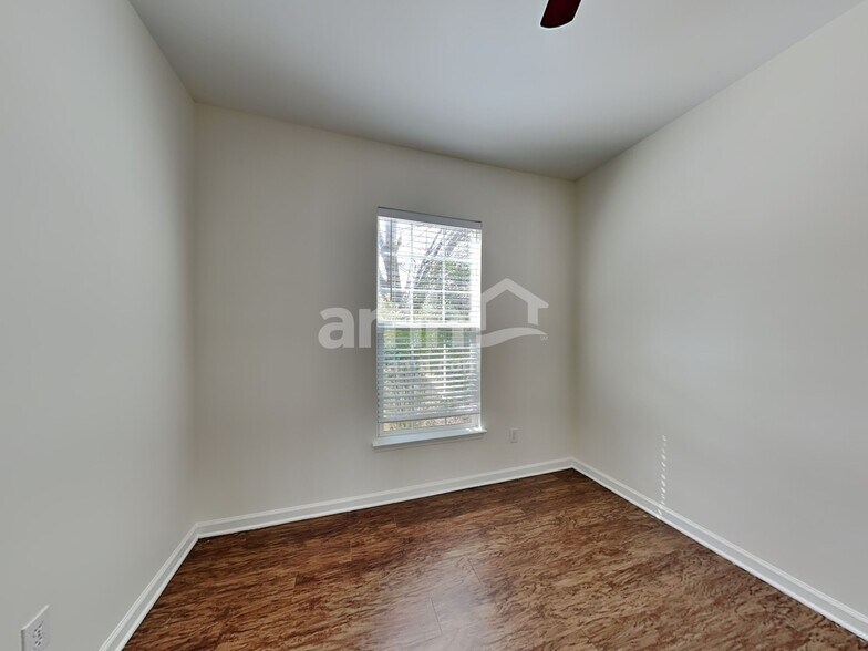 Building Photo - 7534 Sparkleberry Dr