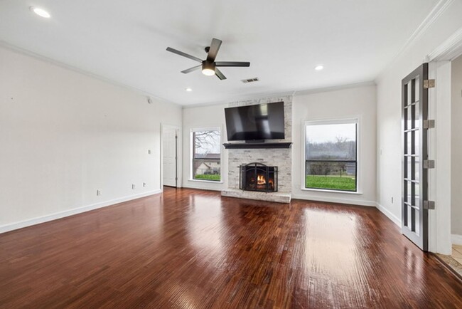Building Photo - Stunning 4 bedroom 3.5 bath with office that sits on 1.5 acres in ALEDO ISD