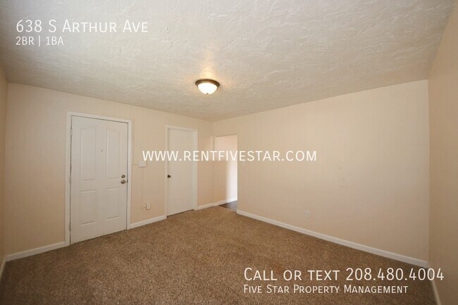 Building Photo - 638 S Arthur Ave