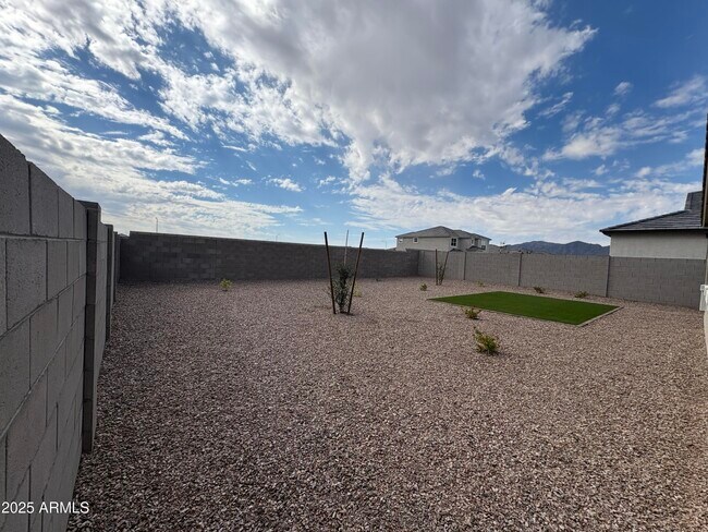 Building Photo - 10018 N 177th Ave