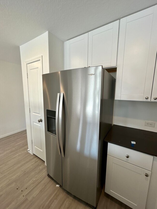 Building Photo - 5974 Companion Lp