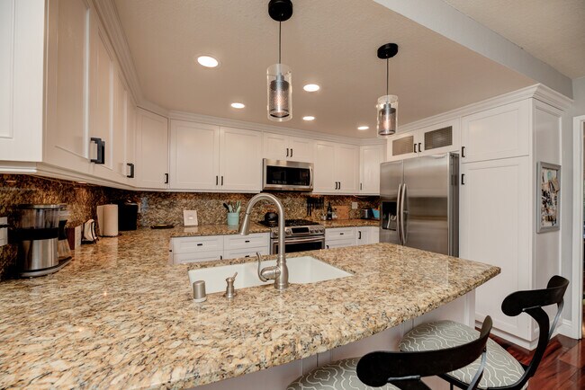 Building Photo - 1405 Goodman Ave