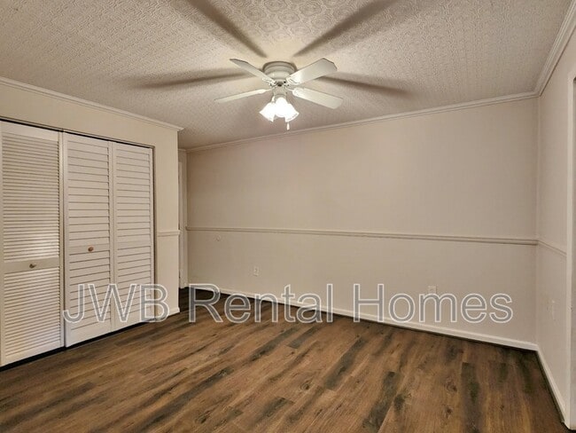 Building Photo - 7635 McCowan Dr