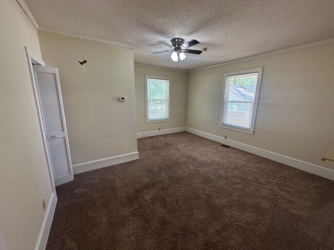 Building Photo - 306 Chinquapin Rd