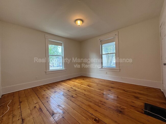 Building Photo - 36 Timson St