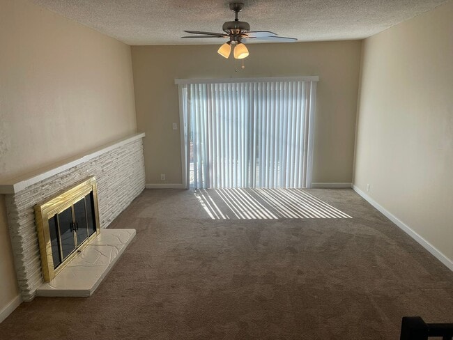 Building Photo - Concord Beautiful 3 bedroom 2 bath home, 1...