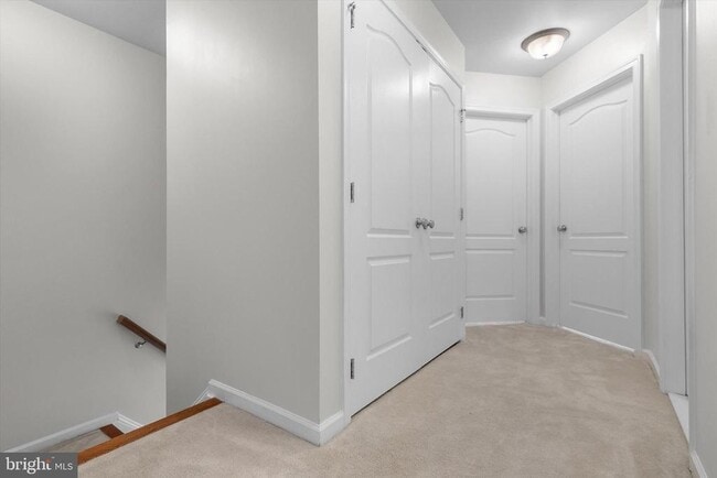 Building Photo - 43187 Loudoun Reserve Dr