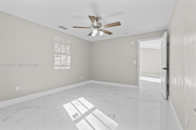 Building Photo - 1774 Glenridge St NW