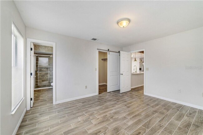Building Photo - 612 Estrada Ln