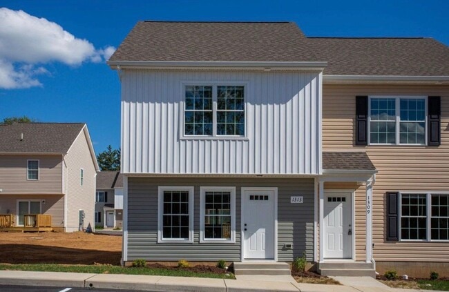 Building Photo - 1313 Owen Ln