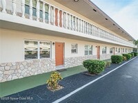 Building Photo - 923 22nd Pl