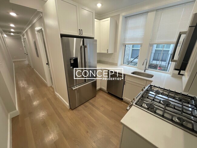 Building Photo - 47 Englewood Ave