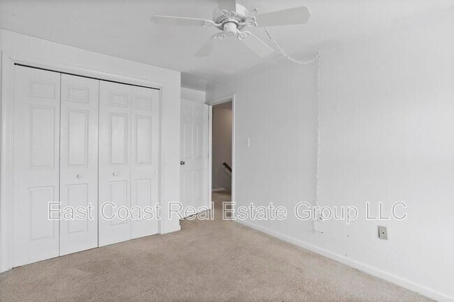 Building Photo - 8033 Hollow Reed Ct