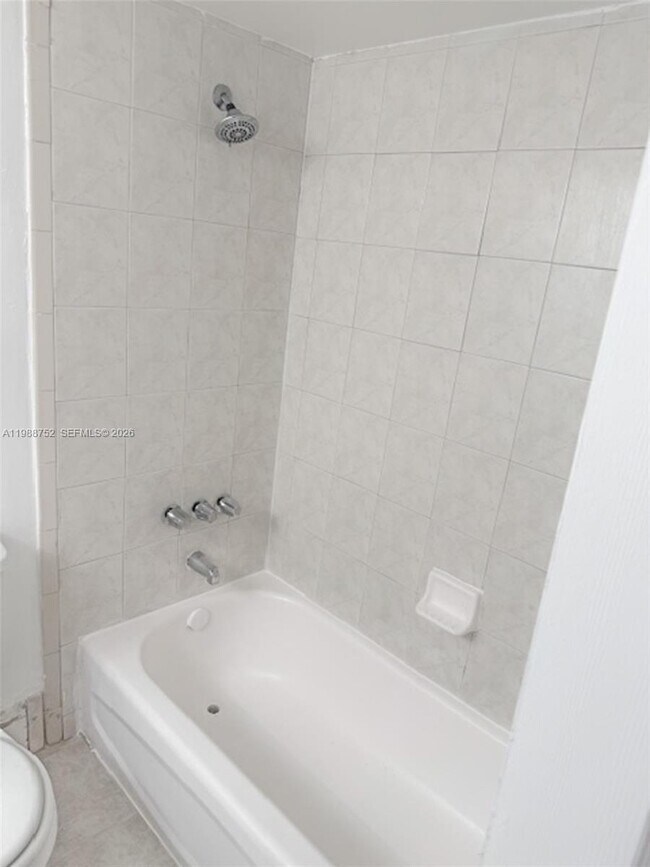 Building Photo - 4415 W 10th Ln