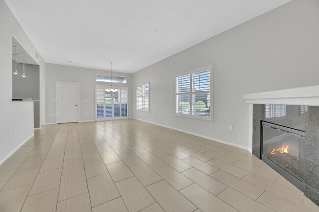 Building Photo - Two Bedroom Condo in Gate community