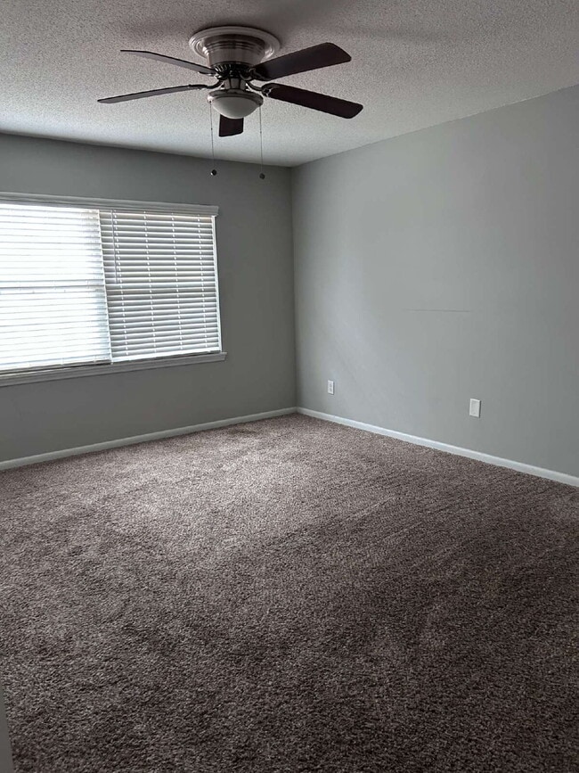 Building Photo - 4770 Champion Ct