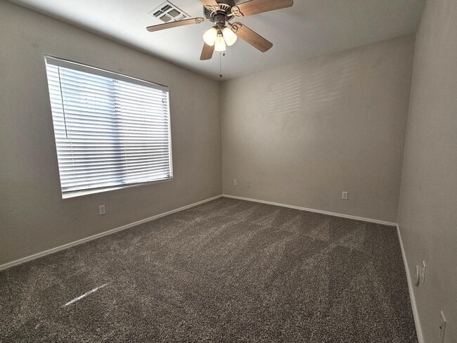 Building Photo - 2294 E Cherry Hills Pl