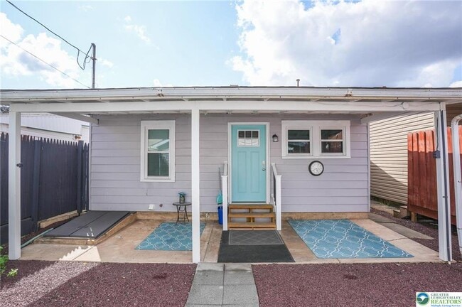 Building Photo - 637 Lehigh Ave