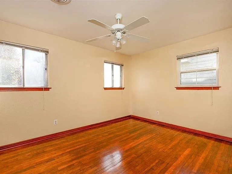 Building Photo - 9909 N McKinley Ave